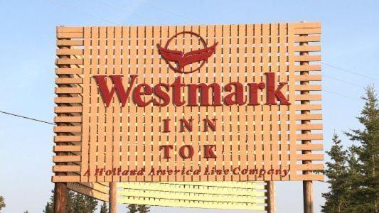 Westmark Inn Tok Kültér fotó